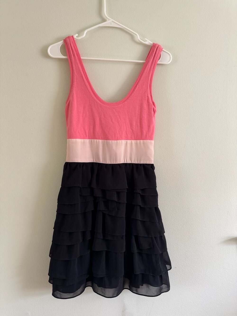 Express Colorblock Tiered Ruffle Dress Pink Black Size 2